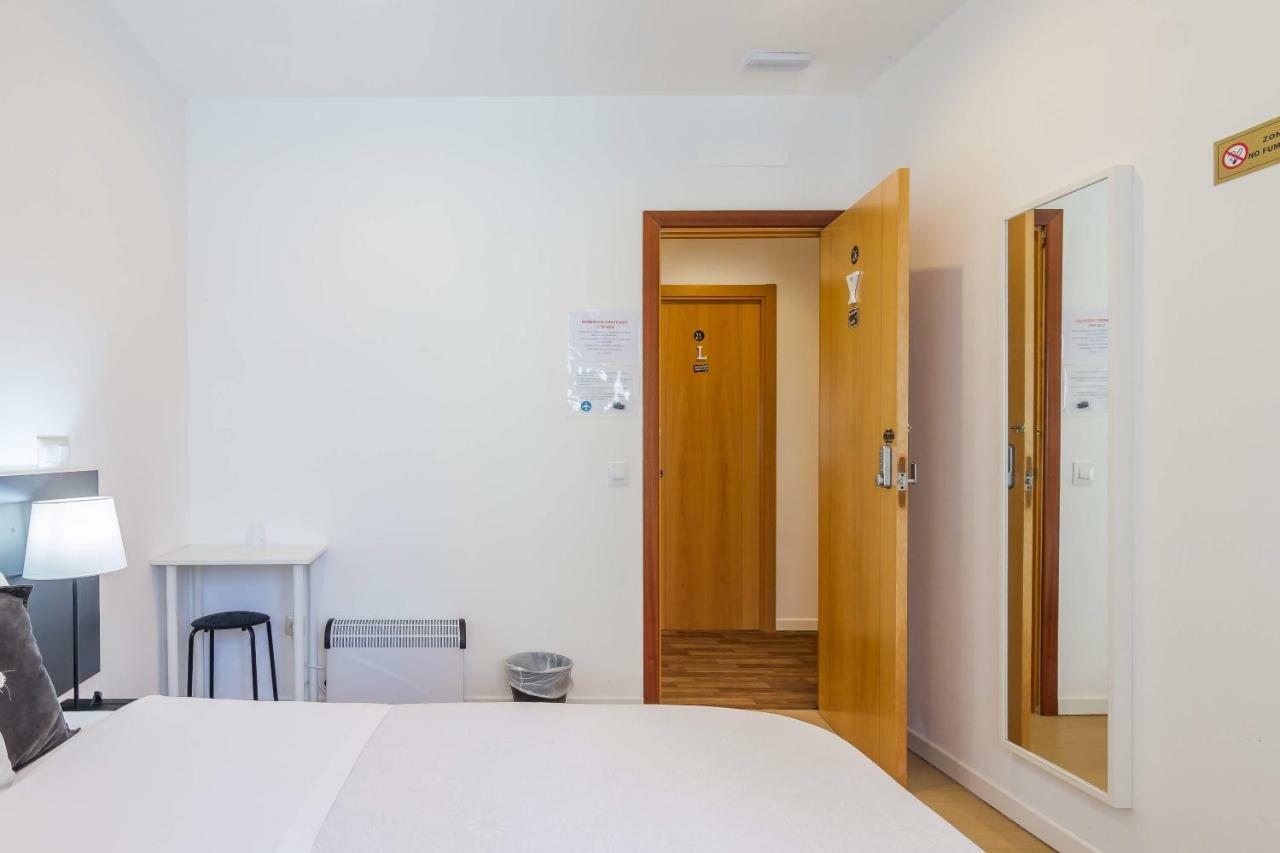 Ayz Javier Cabrini - Auto Check-In Property Madrid Exterior foto